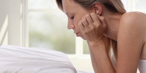 Pertes blanches epaisses pendant un rapport sexuel : est-ce normal ?