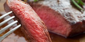 Sclerose en plaques : manger trop de viande augmenterait les risques