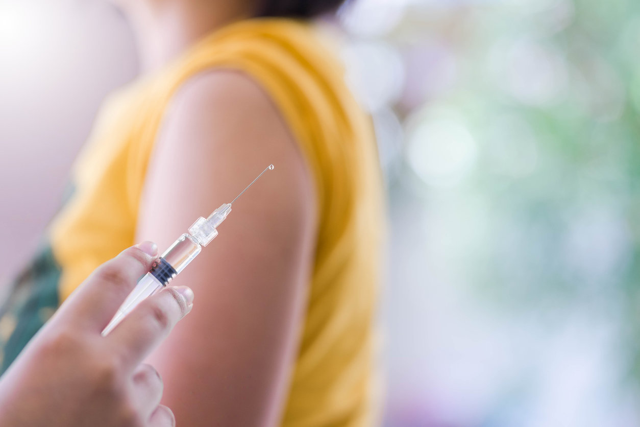 Vaccin anti-Covid-19 : pourquoi avoir des effets secondaires est bon signe