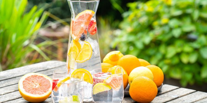 sparkling water with citrus, cold drink for the summer