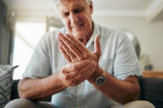 Arthrose : un bracelet pour diminuer la douleur 
