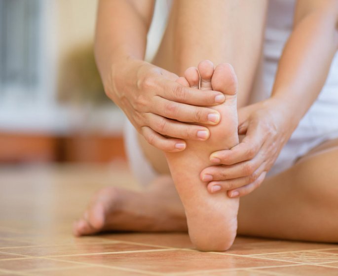 Douleurs sous le pied : est-ce une tendinite ?