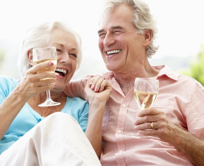 Boire de l’alcool, meme moderement, reduit la duree de vie selon cette etude, sauf si on boit a ce moment de la journee !