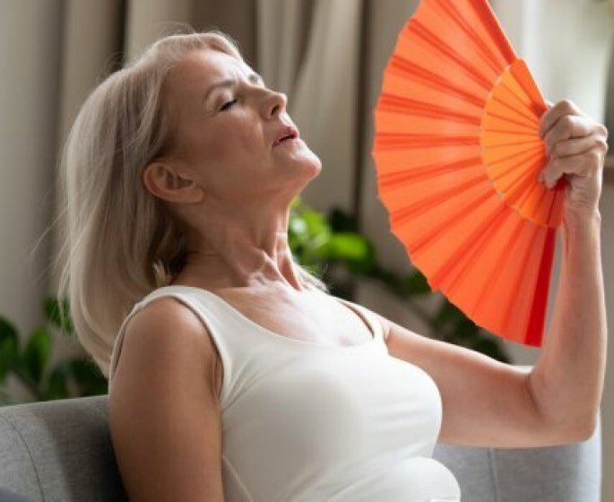 Homeopathie, huiles essentielles… Ces solutions sont-elles efficaces pour traiter les bouffees de chaleur a la menopause ?