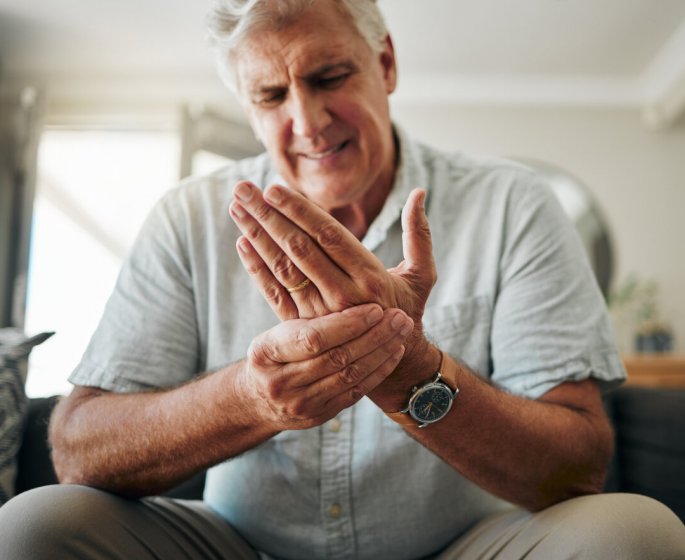 Arthrose : un bracelet pour diminuer la douleur 