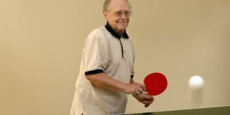 Le ping-pong, un veritable rebond pour ralentir la maladie d’Alzheimer