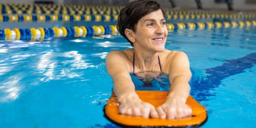 Anne, 59 ans: Pour soulager mon arthrose du genou, je fais de la balneo kine !
