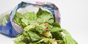 La salade en sachet visee par deux rappels consommateurs