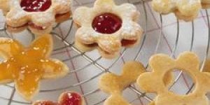 Sables aux confitures d-abricots et peches ou de fraises et groseilles