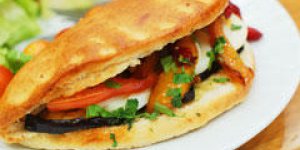 Pain pita aux legumes du soleil