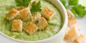 Soupe aux legumes verts et fromage fondu