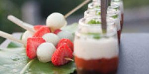 Verrine de tapenade, tomates et creme de chevre