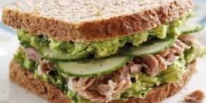 Super sandwich a l-avocat et au thon