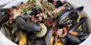 Moules aux lardons et au cidre