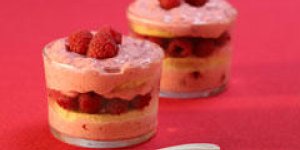 Tiramisu rose a la framboise et yaourt grec