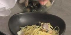 Spaghettini coquillages et sauge, sauce au vin blanc et mascarpone