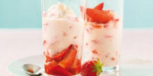 Verrines : fraises et fromage blanc en faisselle