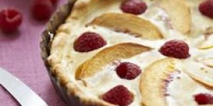 Tarte sablee aux peches et framboises (sans gluten)