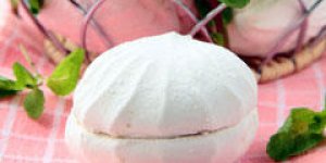 Meringue a la pistache