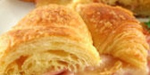 Croissants au jambon