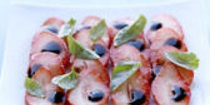 Carpaccio de fraises, balsamique et basilic