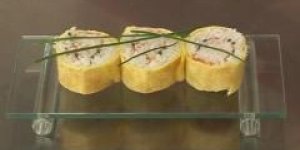 Maki a l-omelette et au saumon fume