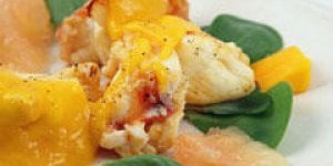 Salade de langouste, sauce a la mangue 