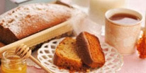 Cake au miel et aux noisettes