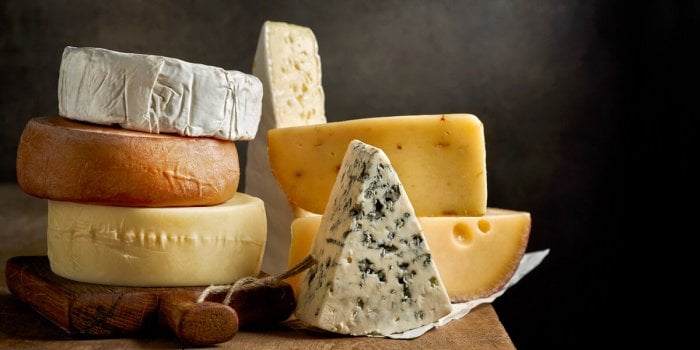 Ballonnements, gaz… Voici 4 fromages qui préservent votre ventre