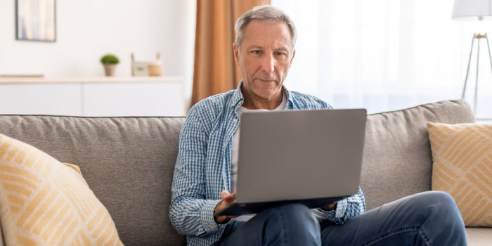 Seniors: pour quelles raisons visionner du porno? 