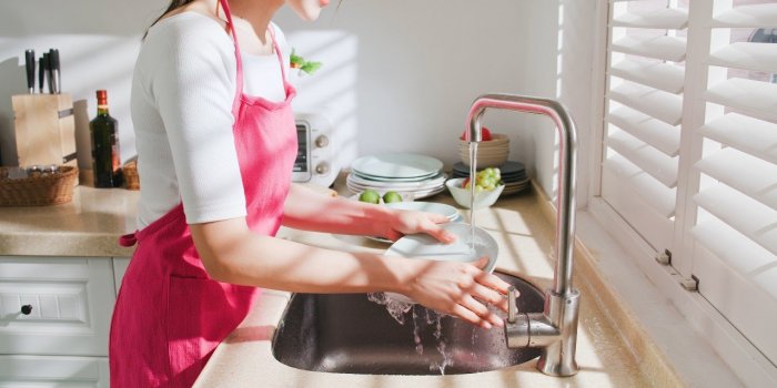 5 erreurs que l'on fait toutes avec son lave-vaisselle - Elle à Table